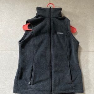 Columbia fleece zip-up vest. Charcoal grey. Size small